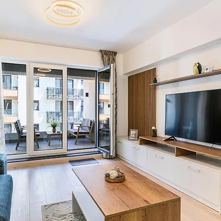 Luxury Landing Complex Qualis *