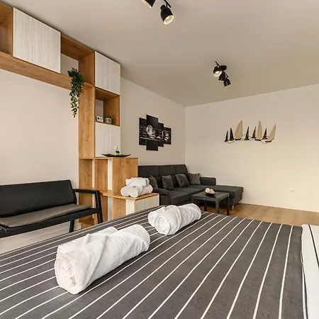 Luxury Landing Complex Qualis Apartment Brasov