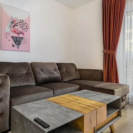 Luxury Landing Complex Qualis Apartment