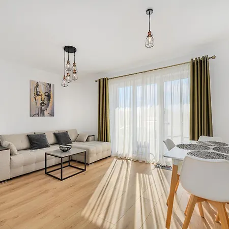 Luxury Landing Complex Qualis Apartment