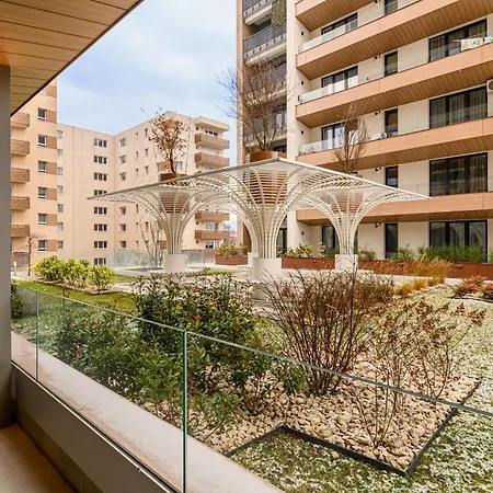 Apartment Luxury Landing Complex Qualis